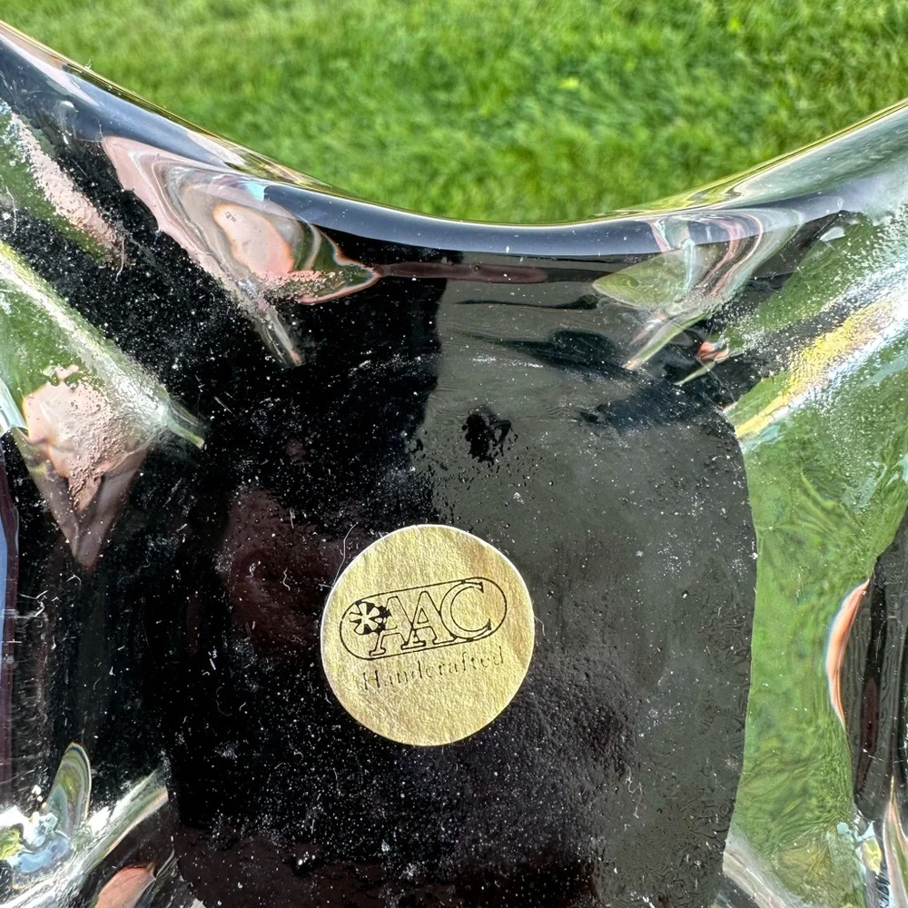 AAC - American Asian Commerce handblown glass vase